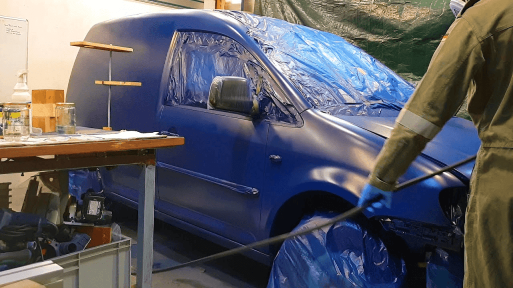 blue van | <strong>Closed Door Respray: Solutions to Your Auto Body Painting Needs</strong> | GIASR